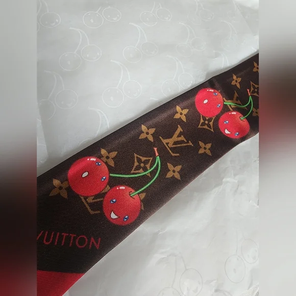 LOUIS VUITTON 2025 LV x TM Murakami Monogram Cerise Cherry Silk Bandeau M96085 - Picture 3 of 7